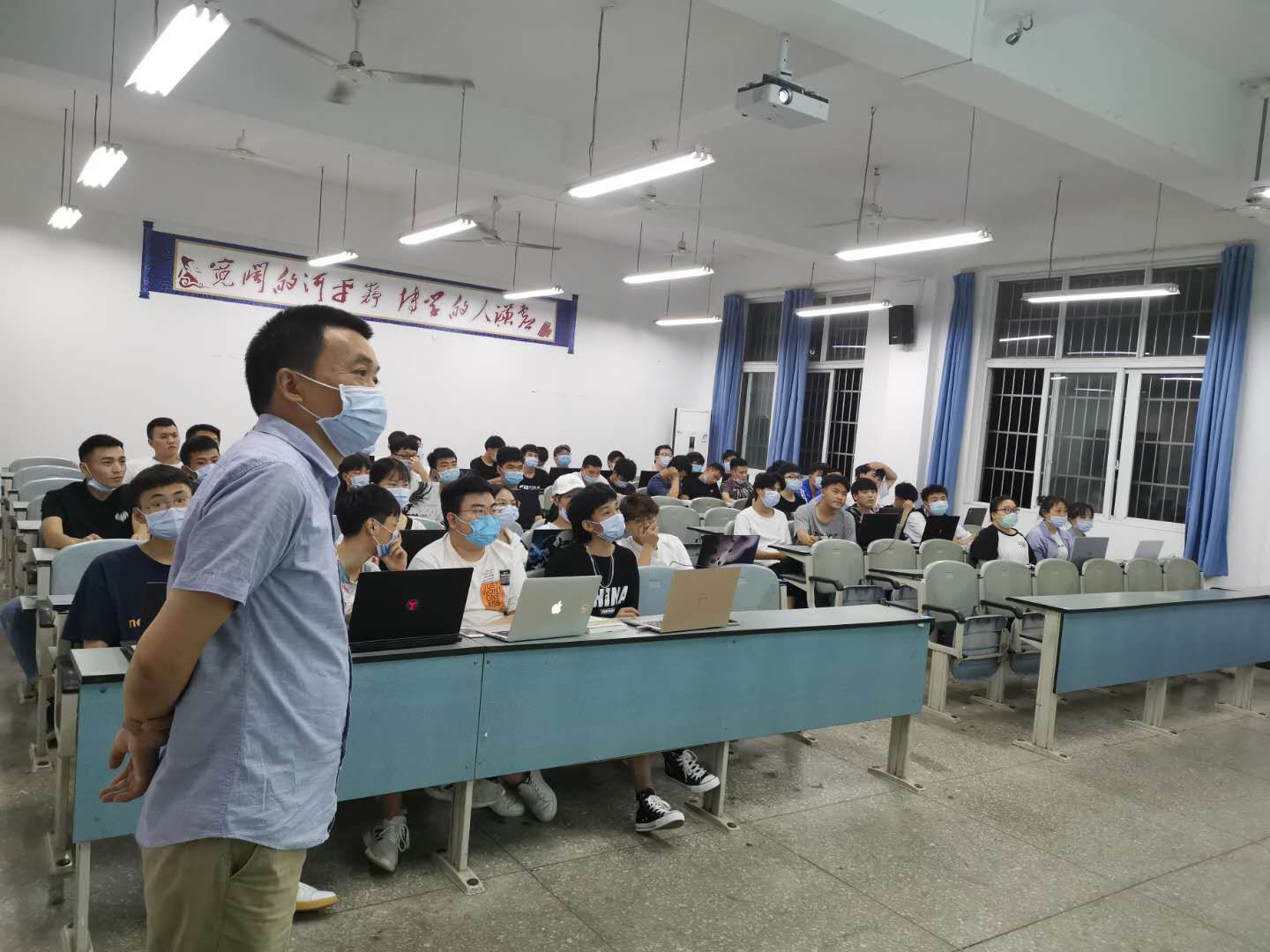 老虎机游戏下载